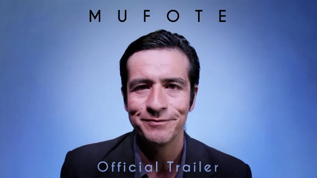 Primer plano del actor Paco Mufote con texto superpuesto que anuncia el estreno del tráiler de su documental biográfico grabado en Tijuana