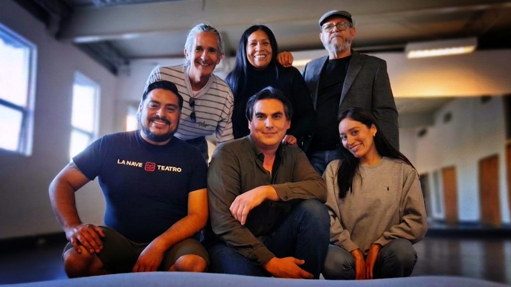 Integrantes de La Nave Teatro tras ensayo en el ISC Tijuana: David Cabezud, María Elena Bañuelos, Salvador Pelayo-Frías, Víctor Iturríos, Andrea Rodríguez y Alan Márquez Lobato
