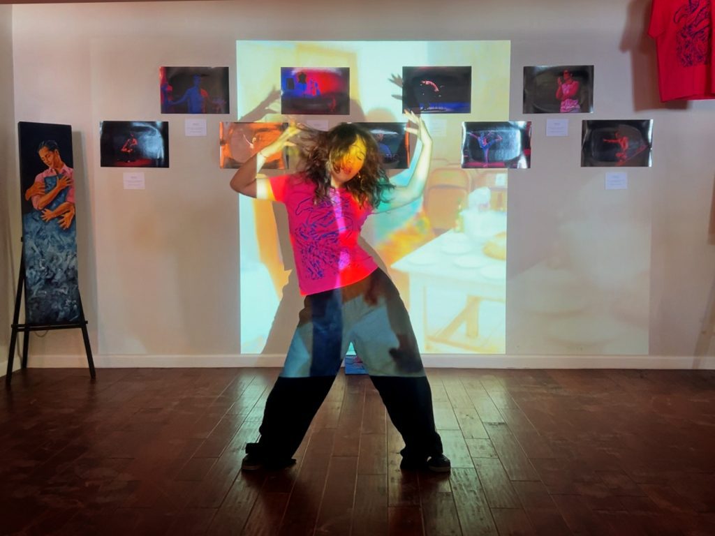 Azbelín Estrada durante su intervención de danza en el Homenaje a Ivan Lizarraga Hoffmann